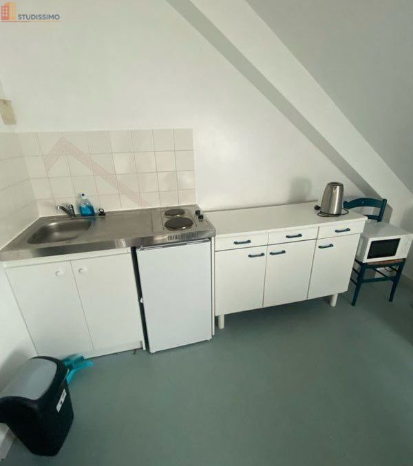 Studio meublé 17m² Gorron - Équipé, DPE D - Photo 2