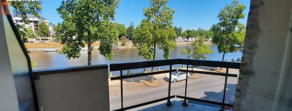 Studio à Laval