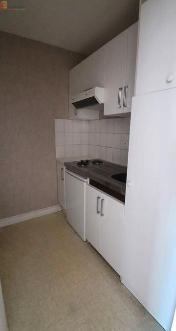Studio 24m² Laval - 1er étage, DPE E - Photo 1