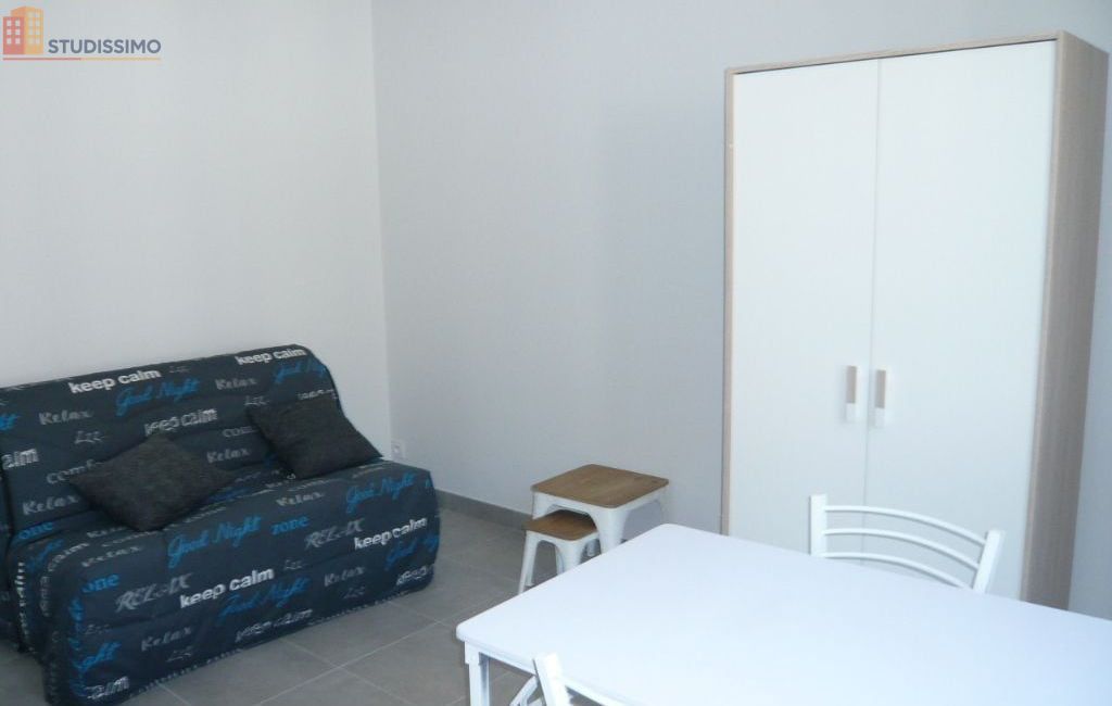 Studio meublé 19m² Laval 53000 - Meublé, lumineux - Photo 2