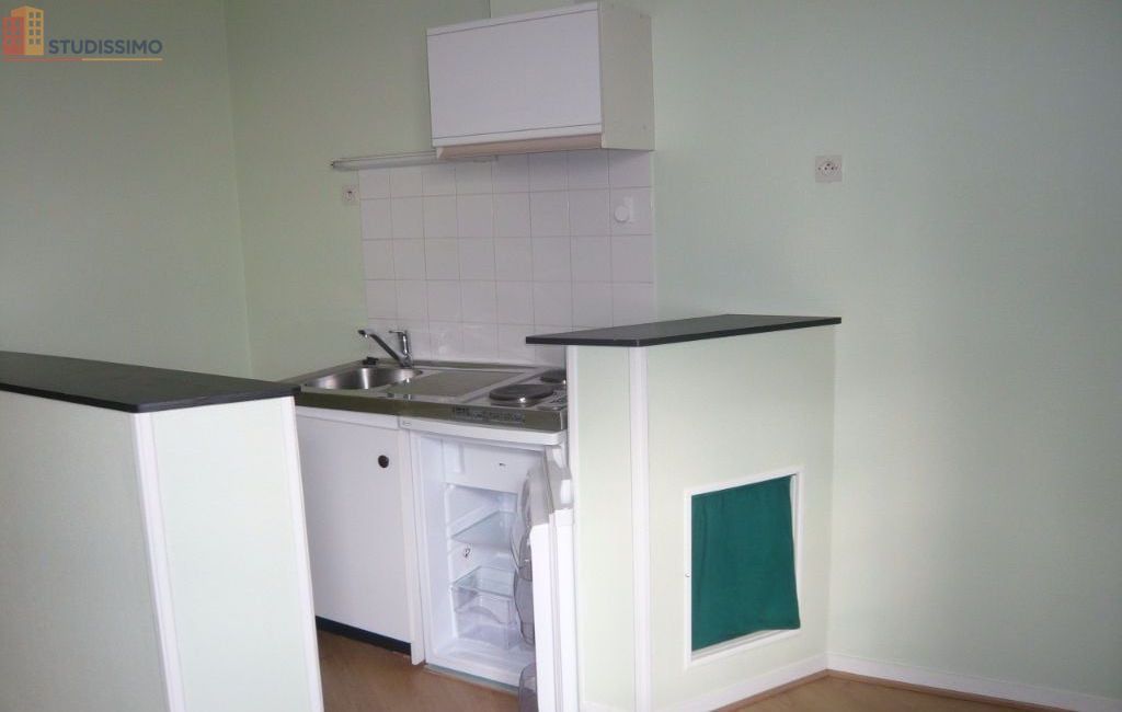 Studio meublé 21m² Laval 53000 - Meublé, 2e étage - Photo 3