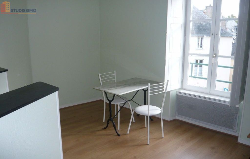 Studio à Laval