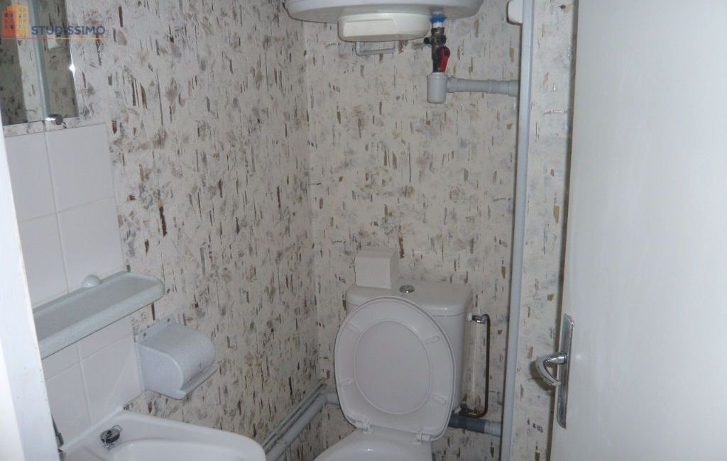 Studio meublé 21m² Laval 53000 - Meublé, 2e étage - Photo 1