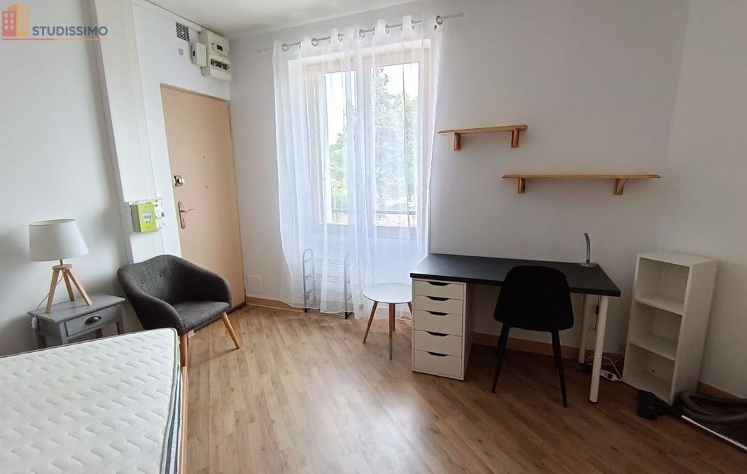 Studio meublé 23m² Laval centre - Proche gare - Photo 2