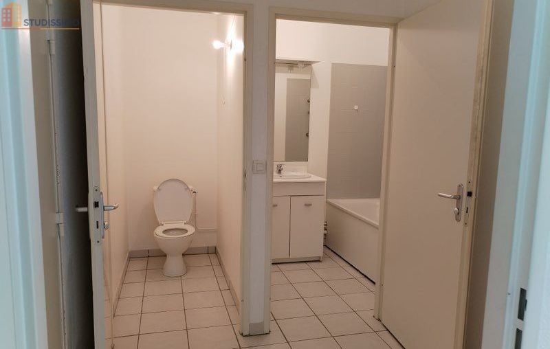 Studio 32m² Laval 53000 - Proche gare, non meublé - Photo 2