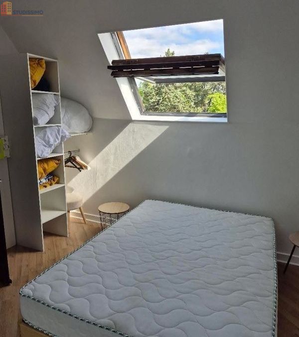 Studio meublé 18m² Laval centre - Calme, lumineux - Photo 2