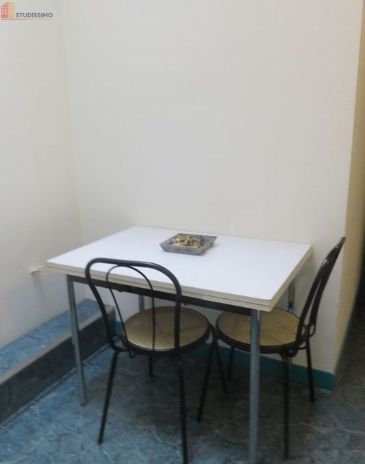 Studio meublé 23m² Laval 53000 - Meublé, DPE C - Photo 1