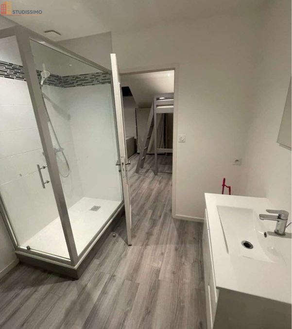 Studio meublé 38m² Évron - Meublé, DPE D - Photo 2