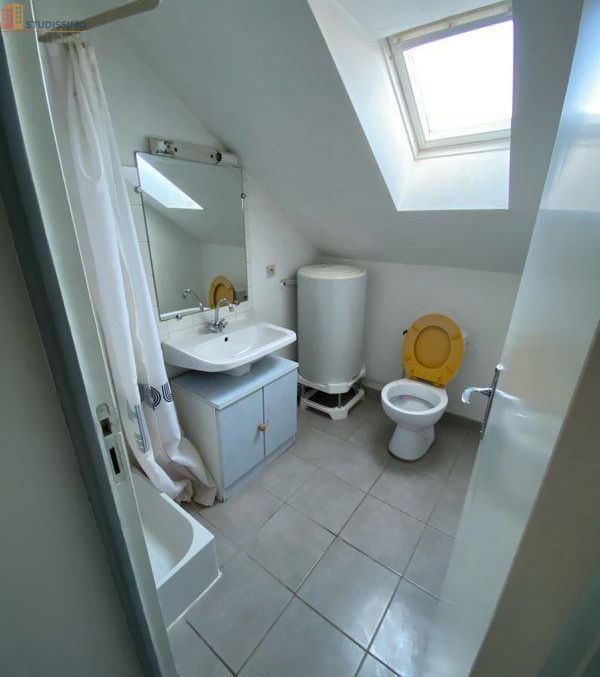 Studio 25m² Mayenne 53100 - Photo 1