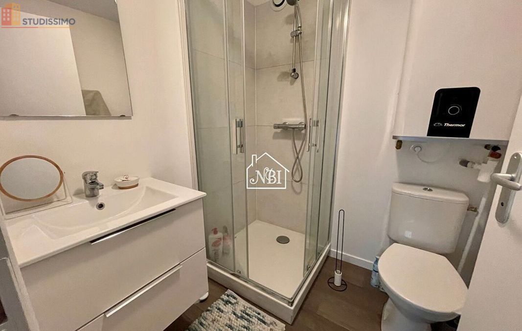 Studio meublé 21m² Laval centre - Meublé, proche Préfecture - Photo 2