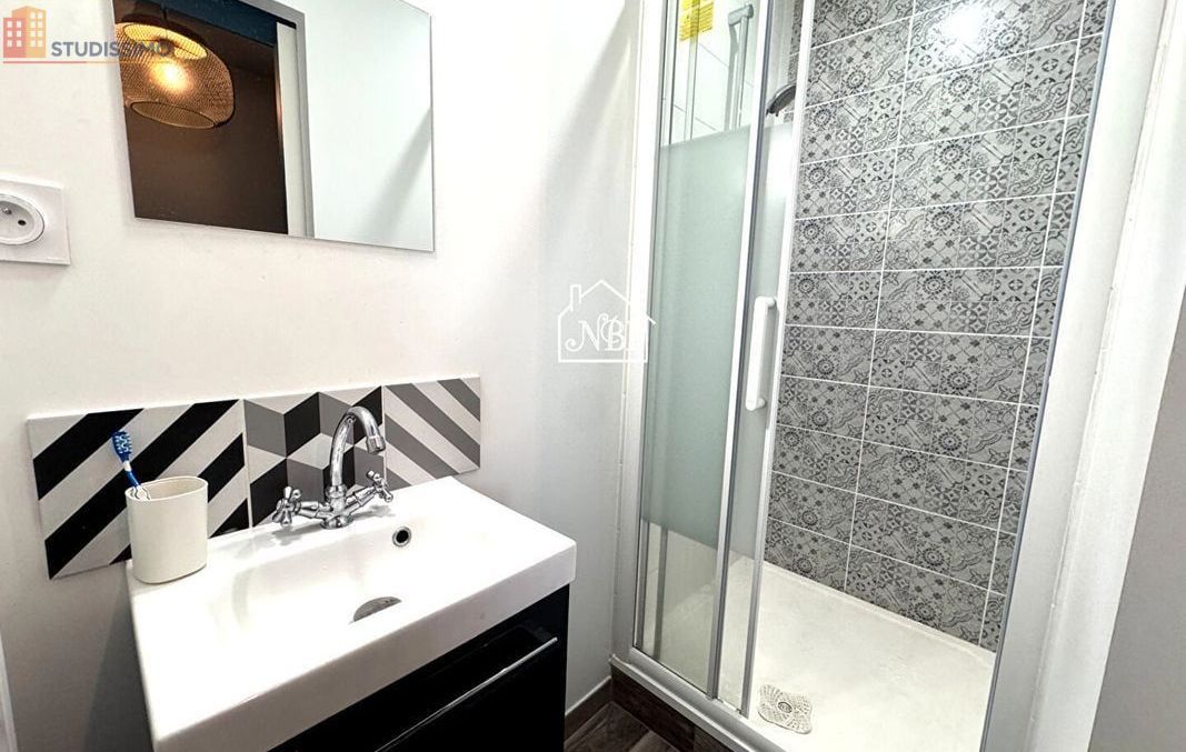 Studio meublé 20m² Laval centre - Meublé, lumineux - Photo 1