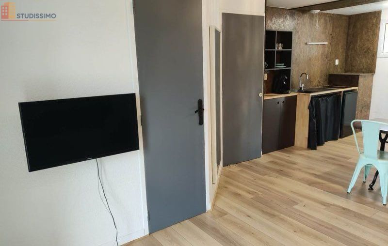 Studio meublé 23m² Laval centre - 2e étage, lumineux - Photo 1