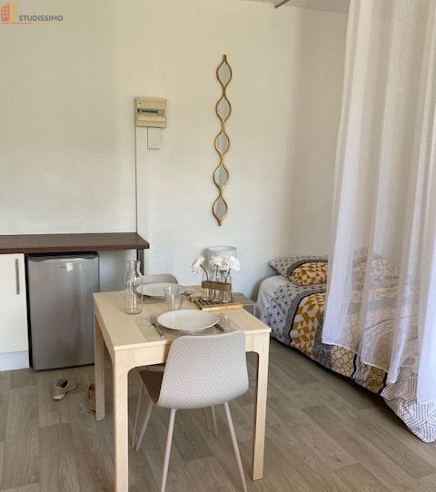 Studio meublé 27m² Laval 53000 - Meublé, DPE D - Photo 2
