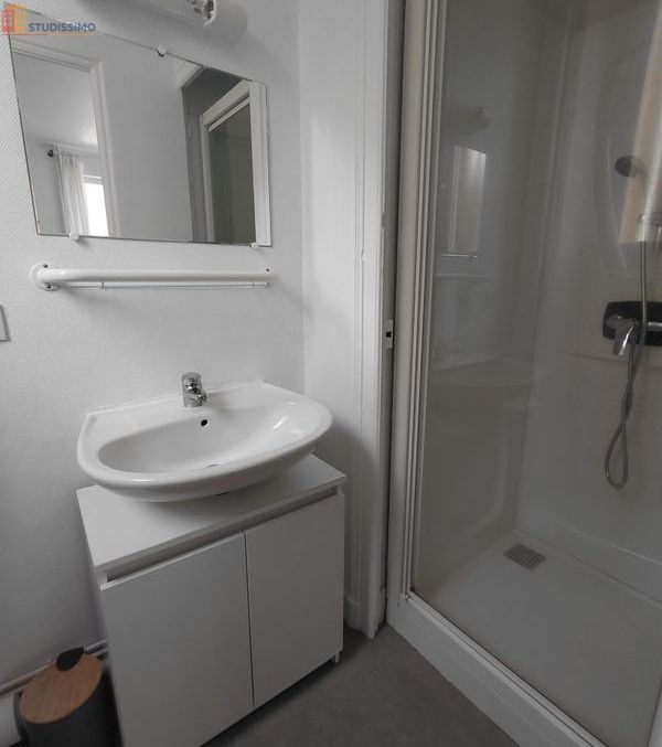 Studio meublé 23m² Laval 53000 - Meublé, lumineux - Photo 1