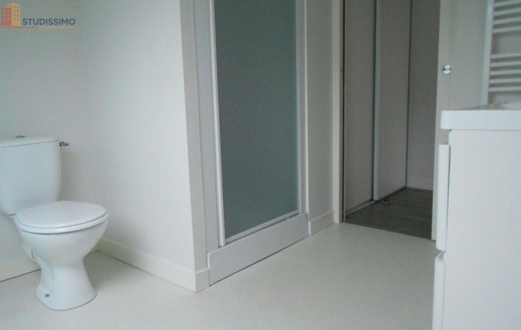 Studio 20m² Mayenne 53100 - Photo 1