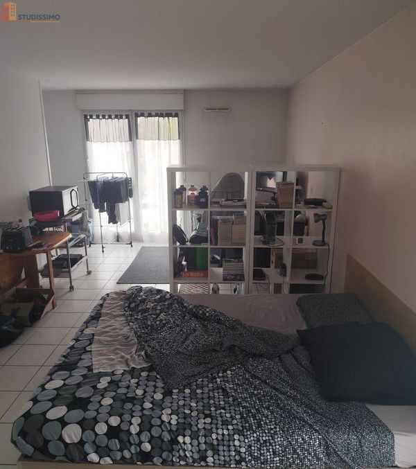 Studio 40m² Laval gare - Balcon, parking couvert - Photo 2
