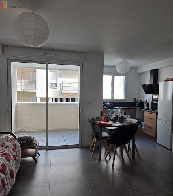 Studio à Laval