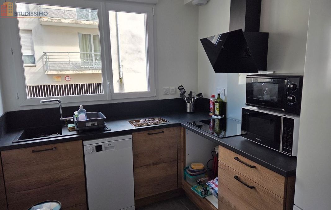 Studio meublé 35m² Laval 53000 - Proche gare, lumineux - Photo 2