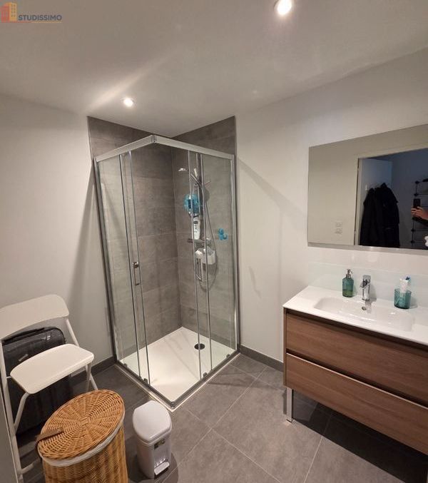 Studio meublé 35m² Laval 53000 - Proche gare, lumineux - Photo 1