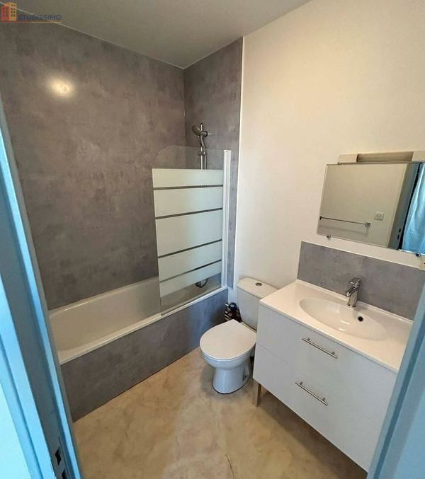 Studio meublé 20m² Laval 53 - Meublé, DPE D - Photo 1
