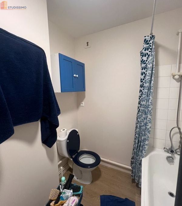 Studio 30m² Laval 53000 - Parking, cave - Photo 4