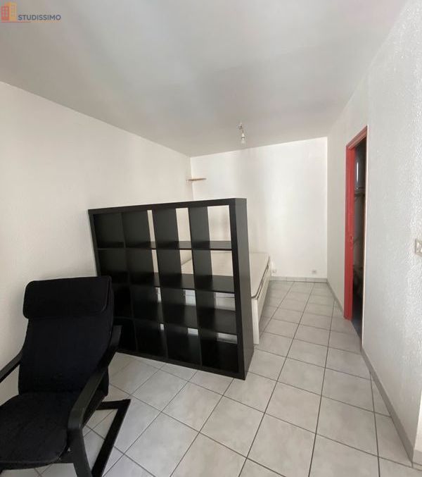 Studio meublé 23m² Laval 53000 - Meublé, DPE D - Photo 2