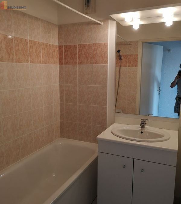 Studio 33m² Laval - Garage - Photo 1