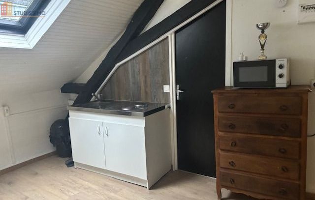 Studio meublé 20m² Laval 53000 - Meublé, 2e étage - Photo 2