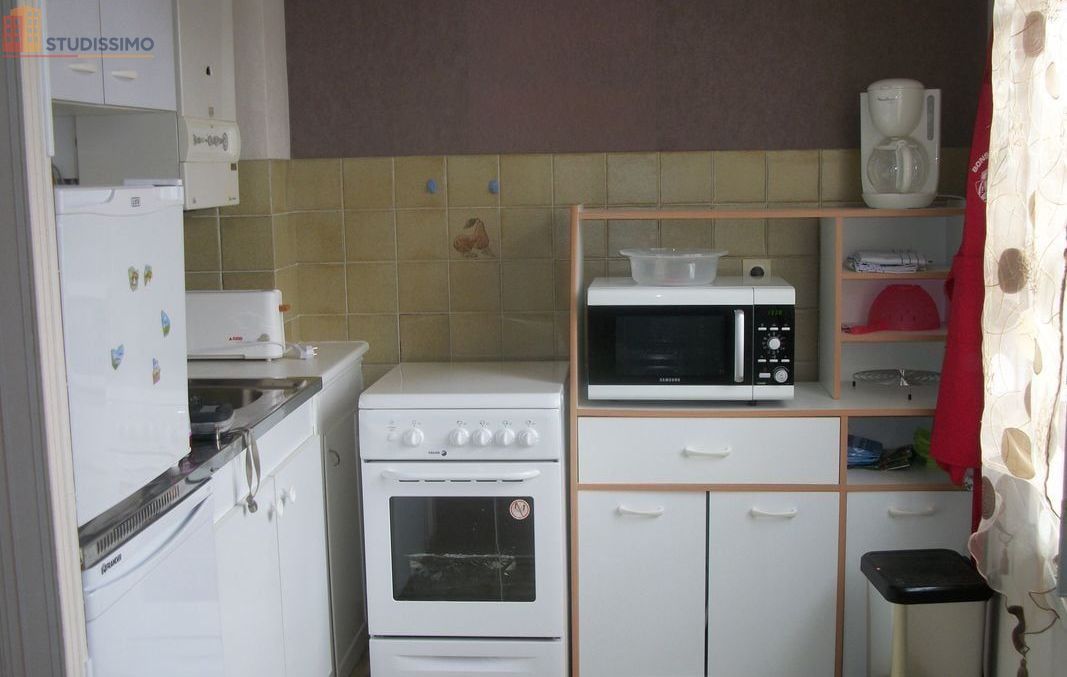 Studio meublé 31m² Laval 53000 - Meublé, lumineux - Photo 2