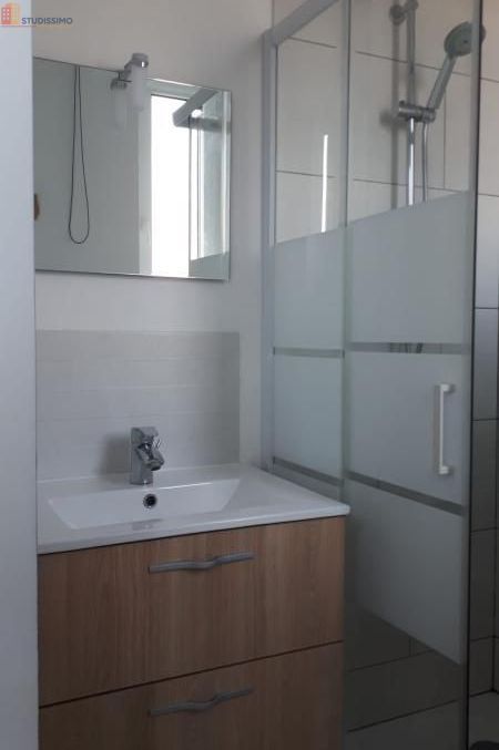 Studio 45m² Nancy centre - Meublé, 1er étage - Photo 3