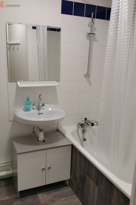 Studio meublé 25m² Vandœuvre-lès-Nancy - Meublé, parking et local vélo - Photo 2