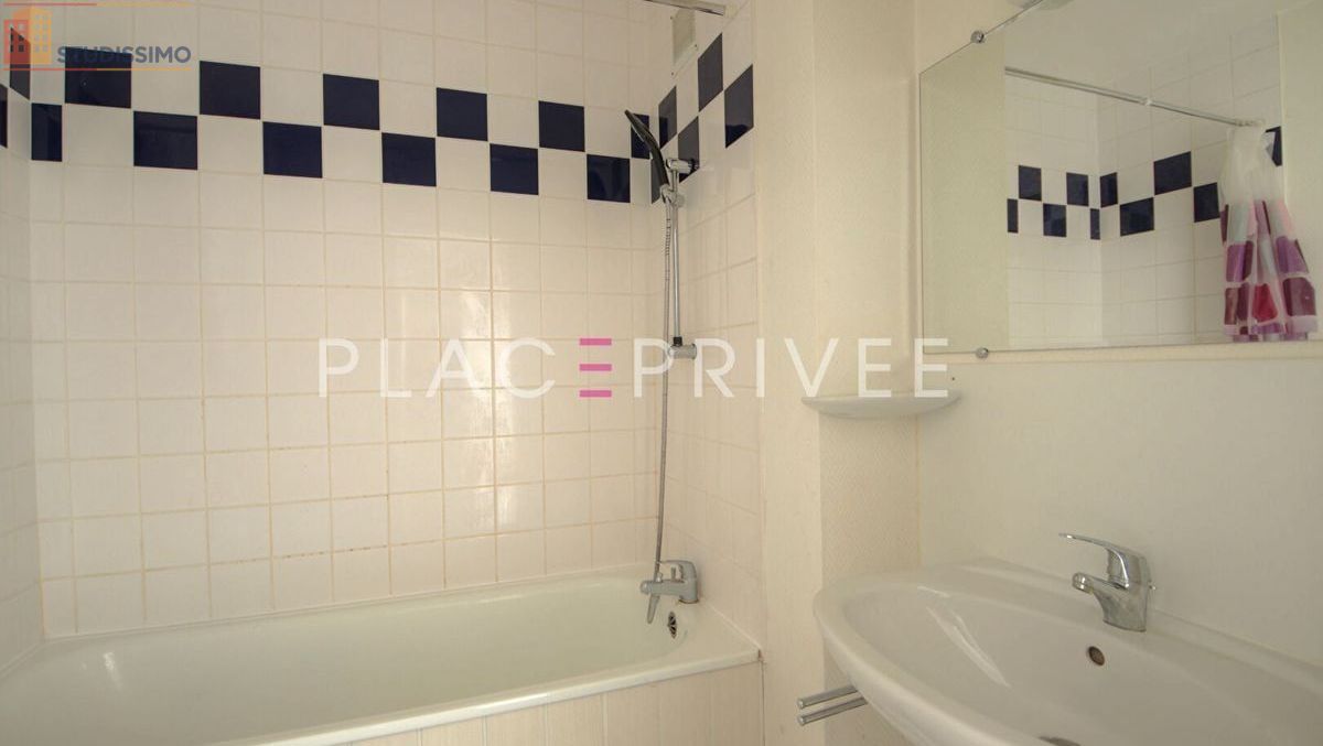 Studio meublé 22m² Nancy 54000 - Étage élevé, lumineux - Photo 1