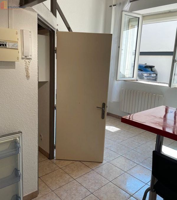 Studio meublé 25m² Nancy centre - Proche fac et gare - Photo 1
