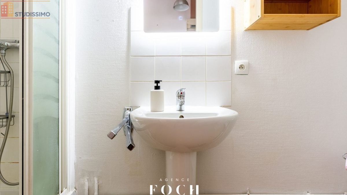 Studio 19m² Nancy 54000 - Meublé, 1er étage - Photo 4