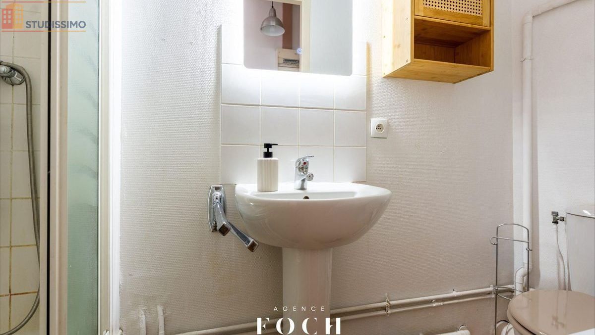 Studio 19m² Nancy 54000 - Meublé, 1er étage - Photo 3