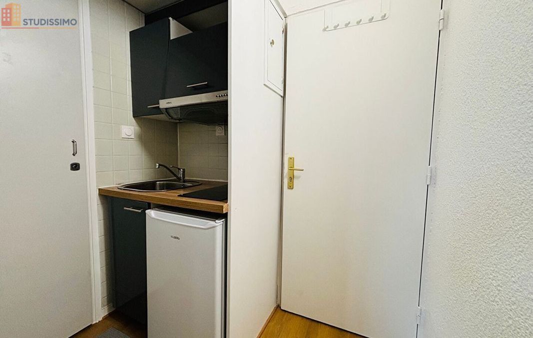 Studio meublé 17m² Vandoeuvre-lès-Nancy - Meublé, dernier étage - Photo 9