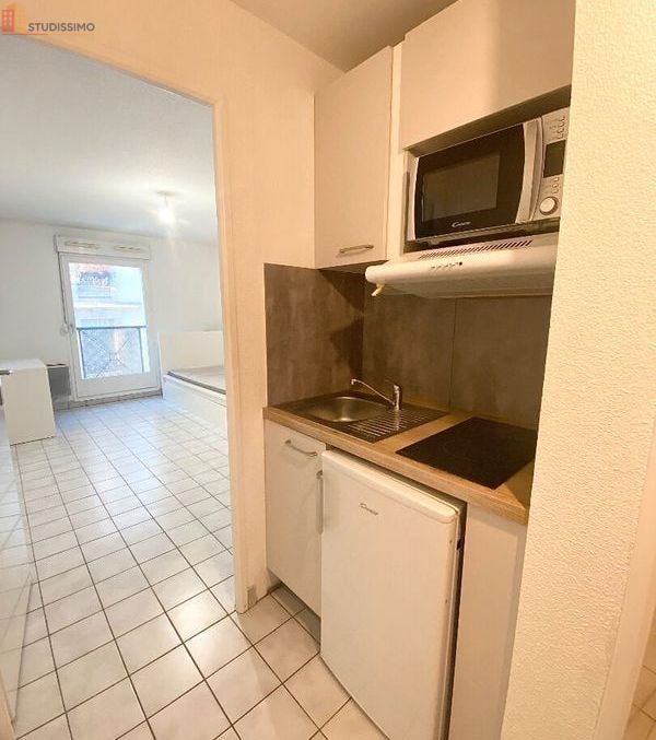 Studio meublé 18m² Nancy - Lumineux, proche commodités - Photo 8