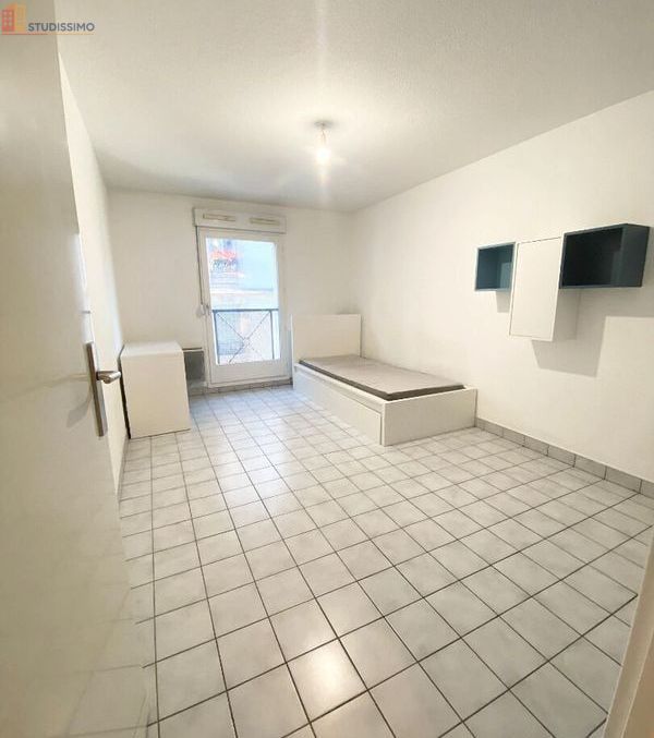 Studio meublé 18m² Nancy - Lumineux, proche commodités - Photo 3