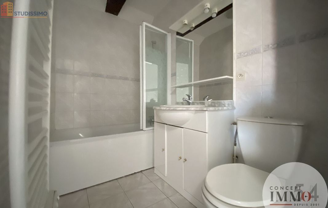 Studio meublé 28m² Toul 54200 - 2e étage, lumineux - Photo 1