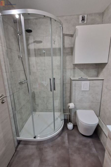 Studio meublé 29m² Nancy 54000 - Lumineux, 1er étage - Photo 1