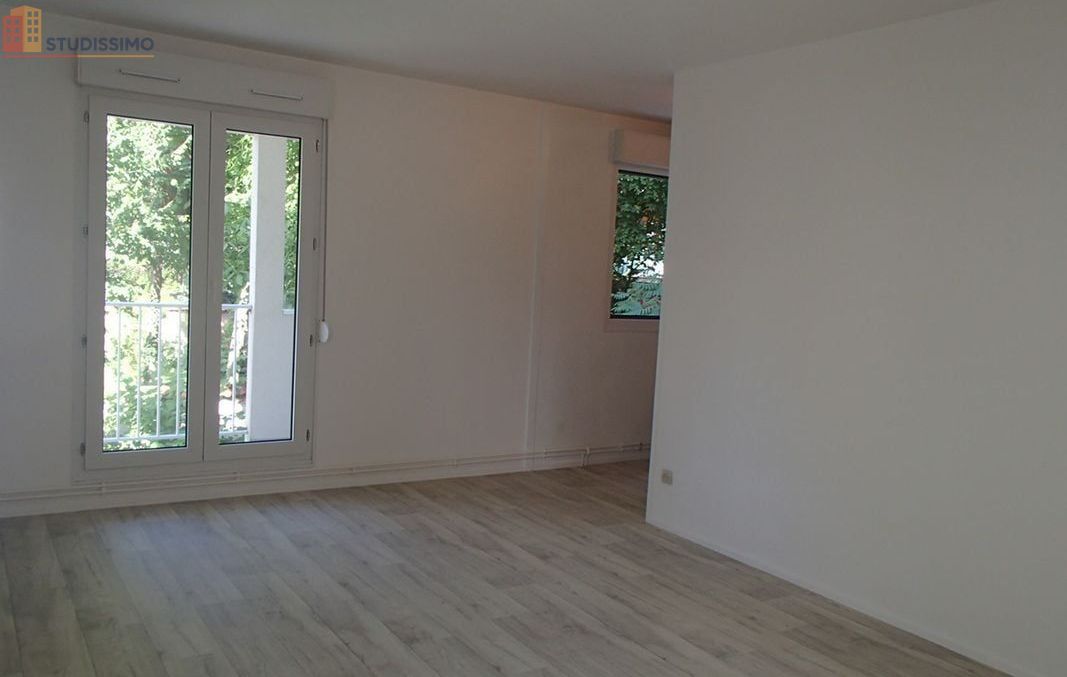 Studio 30m² Nancy centre - Parking fermé, vue Vieille Ville - Photo 1