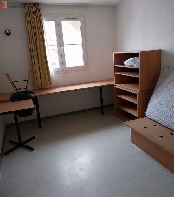 Studio 22m² Nancy 54000 - Meublé, dernier étage - Photo 4
