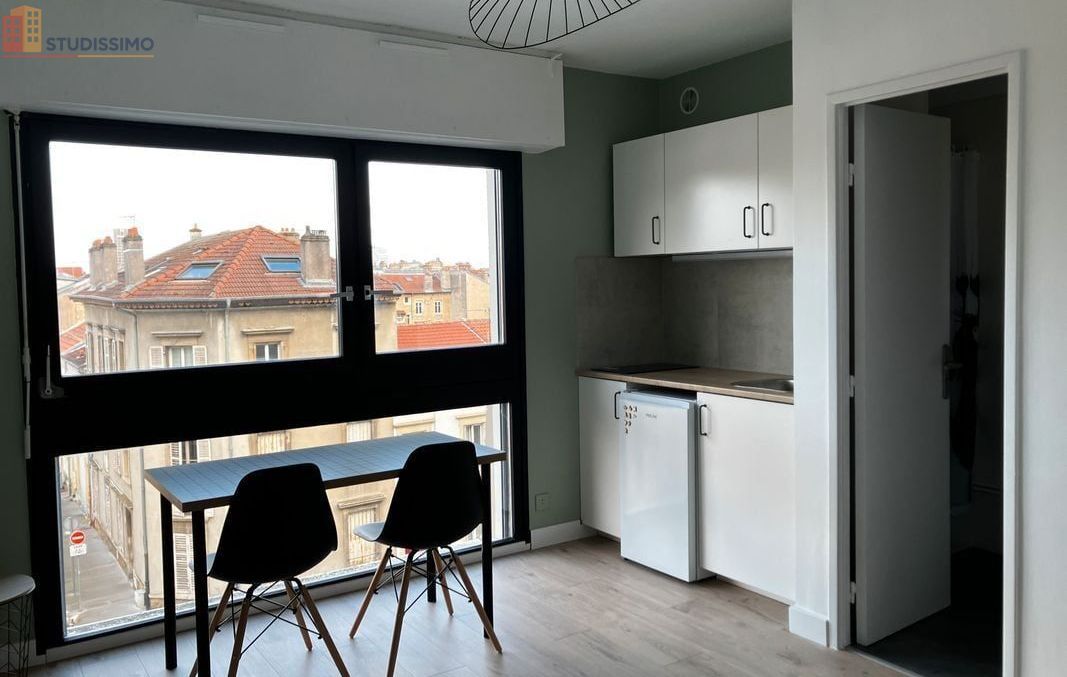 Studio meublé 18m² Nancy centre - Meublé, 4e étage - Photo 1