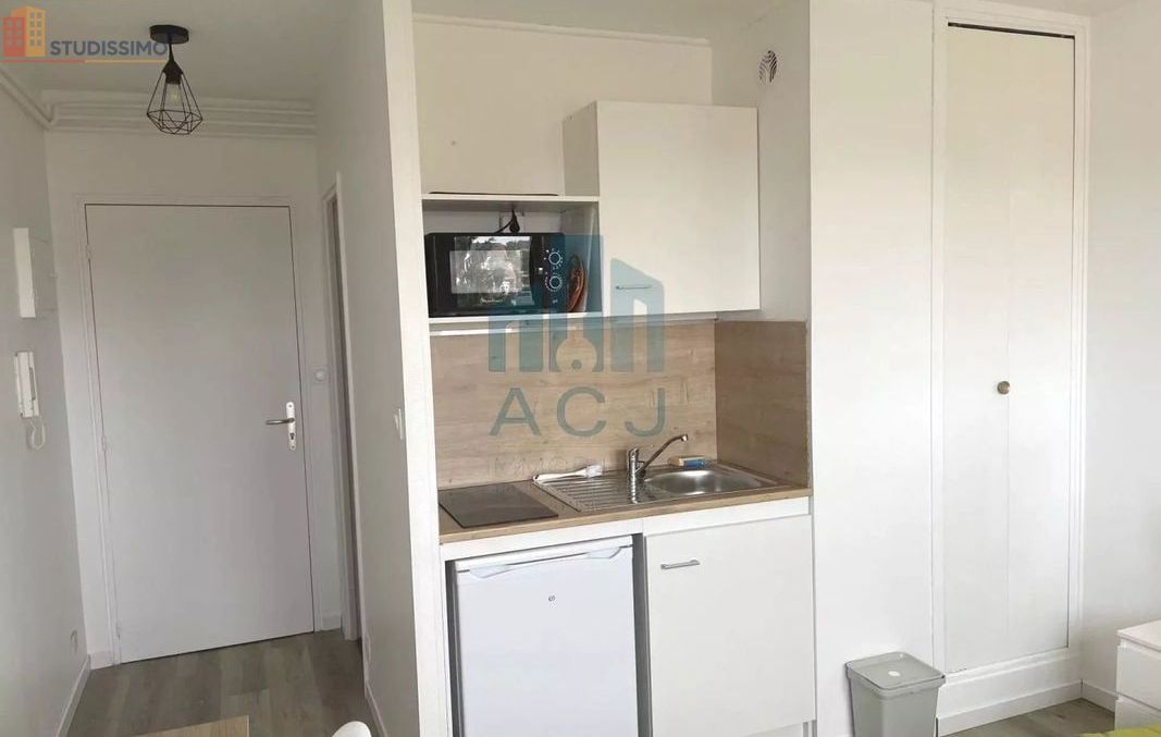Studio meublé 17m² Nancy 54000 - Lumineux, dernier étage - Photo 2