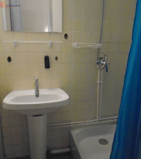 Studio 20m² Vandoeuvre-lès-Nancy - Parking privé - Photo 1