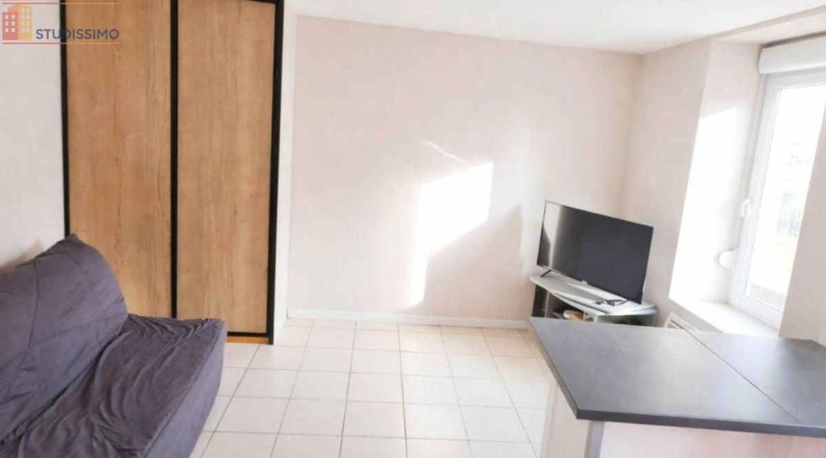 Studio meublé 25m² Ploemeur - Centre, lumineux - Photo 2