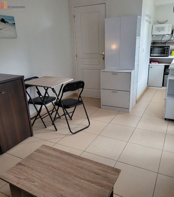 Studio meublé 22m² Auray - Calme, proche centre - Photo 2