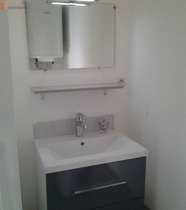 Studio meublé 19m² Vannes - Balcon, lumineux - Photo 2