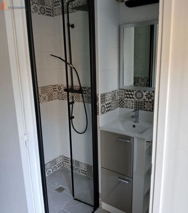 Studio meublé 21m² Vannes centre-ouest - Meublé, DPE D - Photo 1