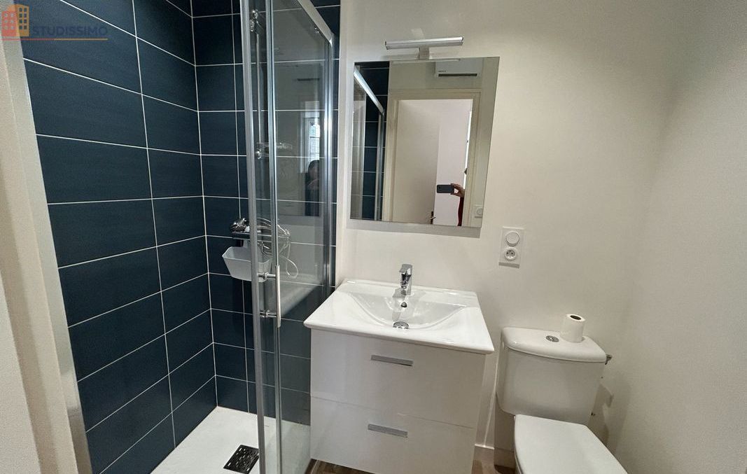 Studio meublé 17m² Auray 56400 - Proche gare, meublé - Photo 1